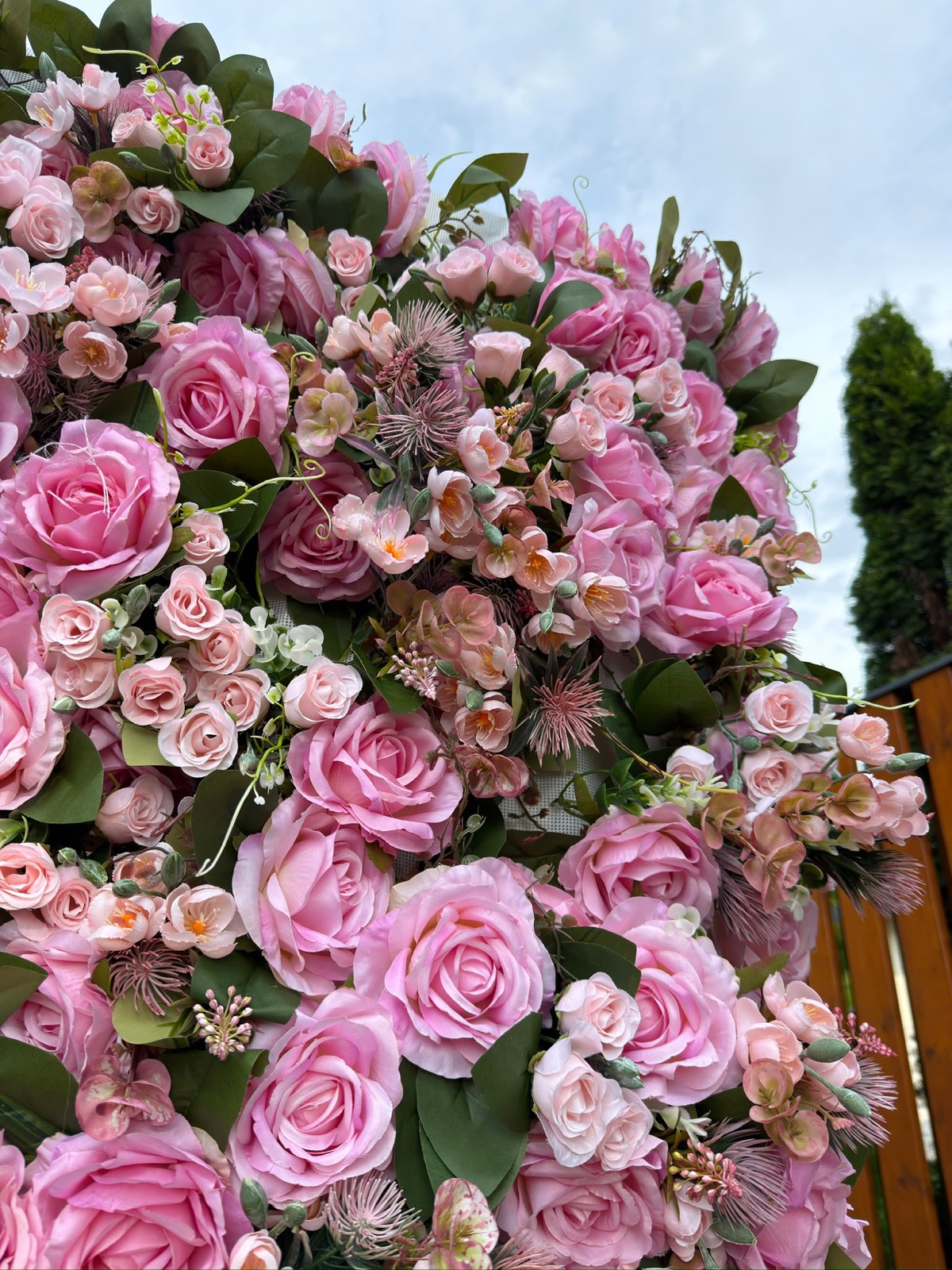 Zid od ruža za rođendan i photo corner — Bloom
