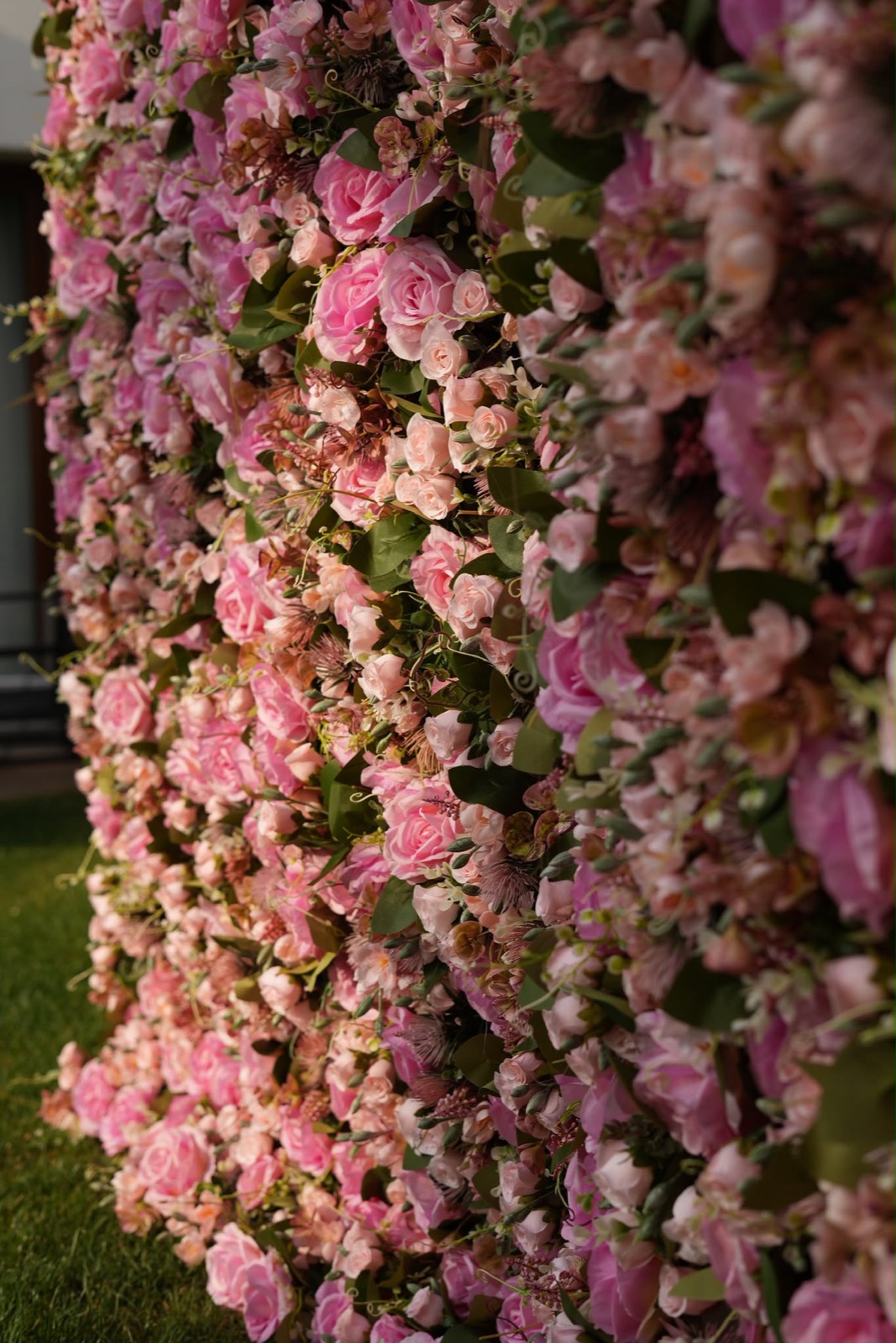 Flower wall za svadbu — cvjetni zid Bloom, dostava širom BiH